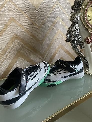 ağ şalvar: ANTA “MOVING” qaçış idman ayaqqabısı .125 manata alinib 30 manata — 2