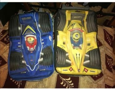 mekteb levazimatlari: Uşaqlar üçün "Formula 1" avtomobili dizaynında olan təkərli çamadan — 1