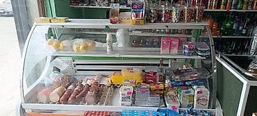 Soyuducu vitrin – satış üçün - Ölçü: təxminən 1,5 m ön genişlikli, 3 — 3