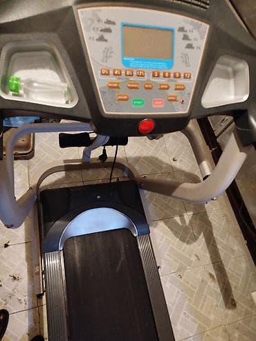 Elektrik qaçış trenajoru - Elektriklə işləyən qaçış yolu, evdə kardio — 5