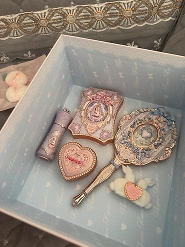 8 mart xoncasi: Kosmetik dəst, 7 məhsul — 1