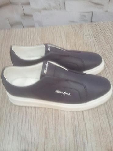 SərinNost brendi slip-on kişi krossovkası - Rəng: tünd boz/qara