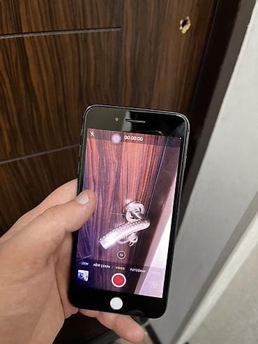 15 pro max ikinci el: IPhone 8 Plus, 64 GB, Qara, Zəmanət, Barmaq izi, Simsiz şarj — 7