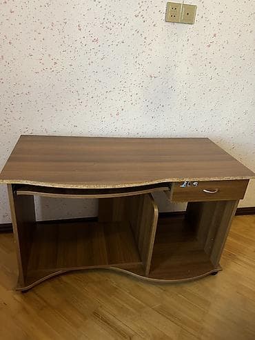 maslar: Düz masa, Polkalı, Siyirməli, Teksturalı laminat — 5
