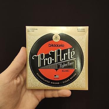 gitara simləri: Klassik neylon simlər Daddario EJ45 Komplektdə 6 sim var (3 neylon — 1