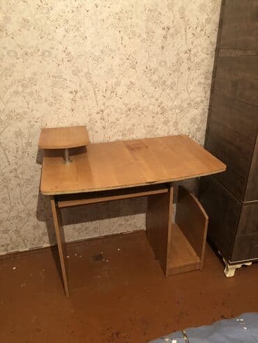 tek kravat ikinci əl: Komputer stolu — 1