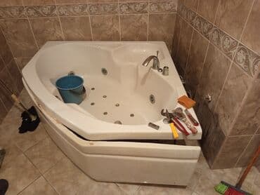 caqquzi: Künc tipli hidromassajlı vanna - Forma: üçbucaq/künc yerləşdirmə üçün — 1