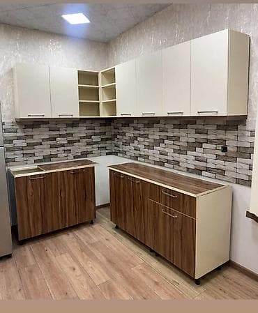 Mətbəx mebeli satılır 550 azn.Ölçü:5 metr(əlavə şkaflar var,şəkildə — 1