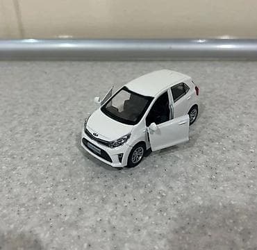 Kia Picanto mini avtomobil modeli – kolleksiya və hədiyyə üçün detallı — 3