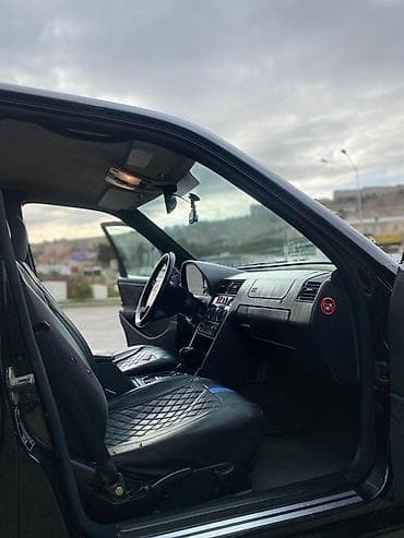 Мототранспорт: Mercedes-Benz C-Class sedan - Kuzov: 4 qapılı sedan, qara rəng - — 2