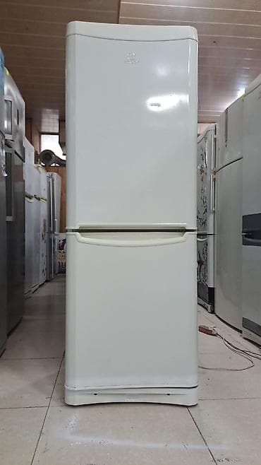 2 qapılı Indesit Soyuducu Satılır, rəng - Ağ