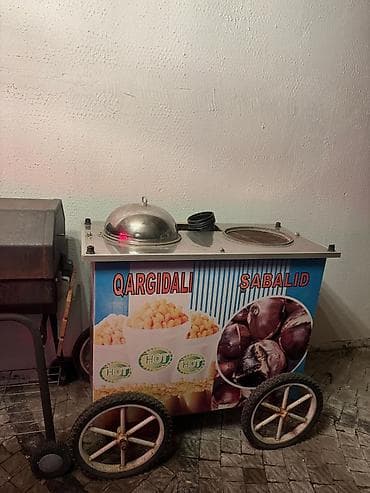 будка: Qarğıdalı və şabalıd satışı üçün köşk/arabası - Mobil satış arabası — 1