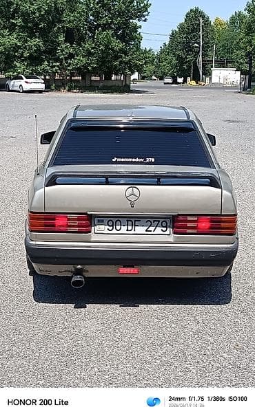 diffuser satisi: Mercedes-Benz 190 (W201): 2 l | 1990 il Sedan — 1
