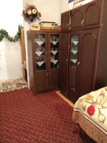 elmlerde 1 otaqli evlerin qiymeti: Bakı, 3 otaqlı, Köhnə tikili, m. Elmlər Akademiyası, 45 kv. m — 2