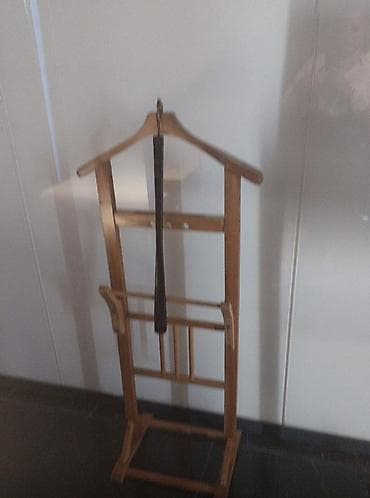 şkaflar ucuz: Taxta geyim dayanı/valet stand Məhsul təsviri: - Kişi geyimləri üçün — 1