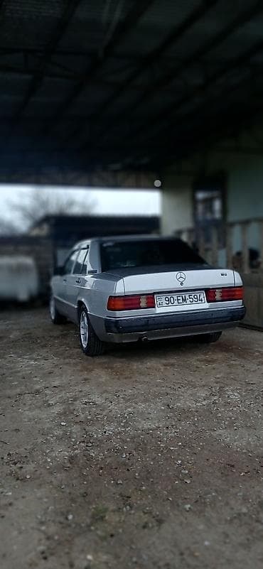 Avtomobil alışı: Mercedes-Benz 190 (W201): 1.8 l | 1992 il Sedan — 5