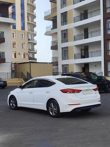 kia optima 2013: Hyundai Elantra: 1.6 l | 2016 il Sedan — 3