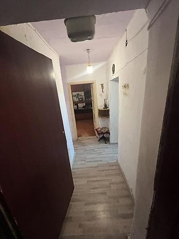 ev axdaram: Satılır: Zirzəmi səviyyəsində yerləşən 1 otaqlı mənzil Təsvir: - — 4