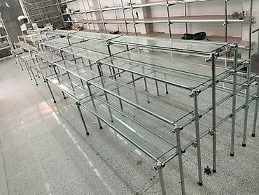 Vitrin satilir ucuz qiymətə 7.50 mtr uzunluqu — 2