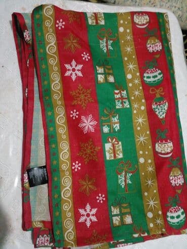 oğlan tort şəkilləri: Yolka temalı masa örtüsü - Dizayn: Qırmızı, yaşıl və qızılı rənglərdə — 1