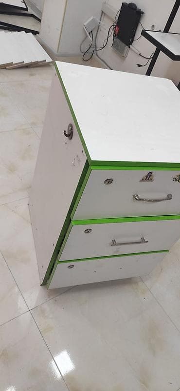 tum: Ofis üçün 3 çekmecəli kompakt tumbə - Material: laminat/LDSP, ağ — 2