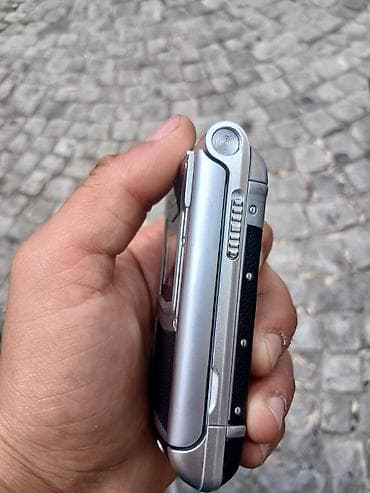 mini pirinter: Klassik qapaqlı mobil telefon - Korpus: metalik gümüş rəngli çərçivə — 3