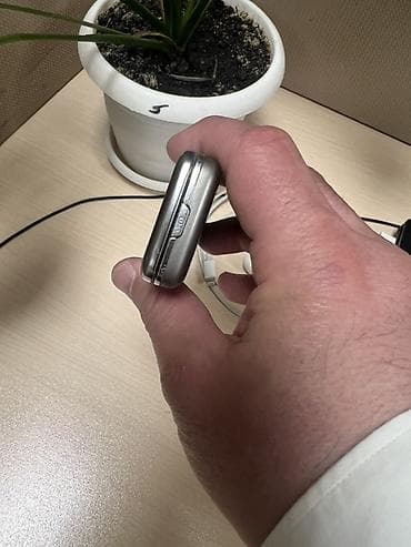 nokia e70: Nokia rəng - Gümüşü, Düyməli — 3