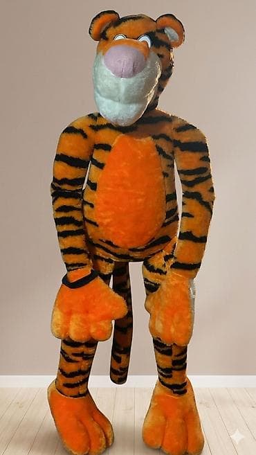 Uzun böyük pələng 1metrdi