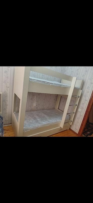 Oğlan və qız üçün, Çarpayı, Matras ilə, Siyirməli, Taxta