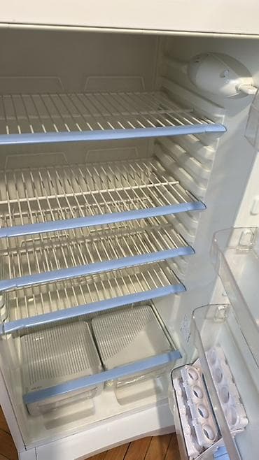 İşlənmiş 2 qapılı Indesit Soyuducu Satılır, rəng - Ağ — 6