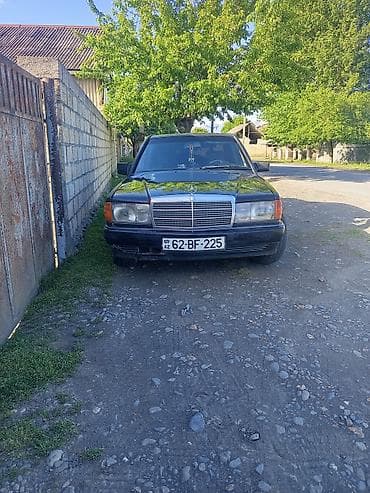 priora satışı: Mercedes-Benz 190 (W201) sedan - Kuzov: qara rəng, 4 qapı, klassik — 2