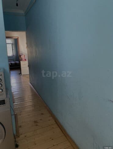 tap.az saatli: 300 Azn Şəkidə kirayə. təzə bazarın aşağısındaki bina 4. mərtəbə 2 — 5