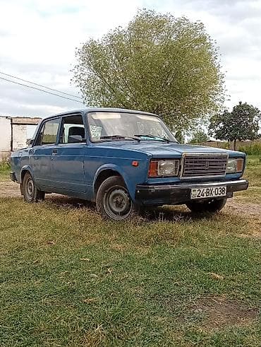 man sat: VAZ 2107 sedan - Kuzov: 4 qapılı, klassik kvadrat dizayn, mavi rəng - — 1