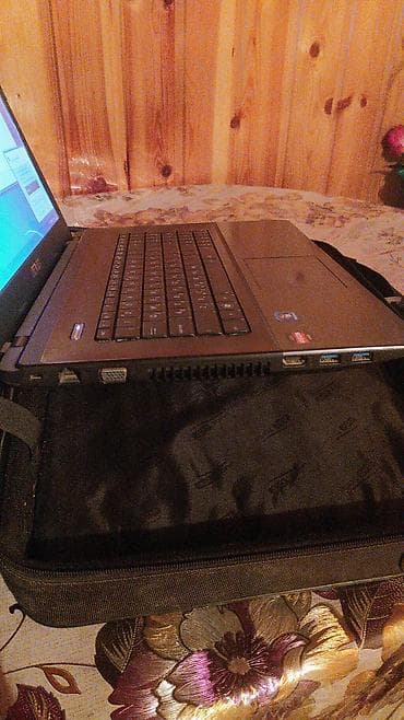 Acer: ASUS noutbuk + çanta və aksesuarlar dəsti - Model: ASUS (seriya — 6