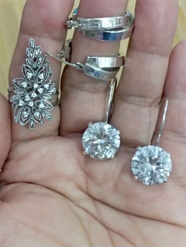 1 karat almazin qiymeti: Dəstə daxildir: Sırğa, Gümüş — 1