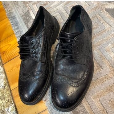 44. 45 razmer yeni kimi 15 azn lalafo.az -da 44. 45 razmer yeni kimi 15 azn