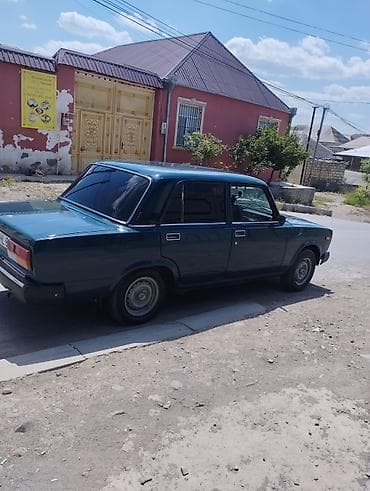 VAZ 2107 sedan - Kuzov: tünd mavi rəng, 4 qapı, klassik gövdə dizaynı lalafo.az -da VAZ 2107 sedan - Kuzov: tünd mavi rəng, 4 qapı, klassik gövdə dizaynı