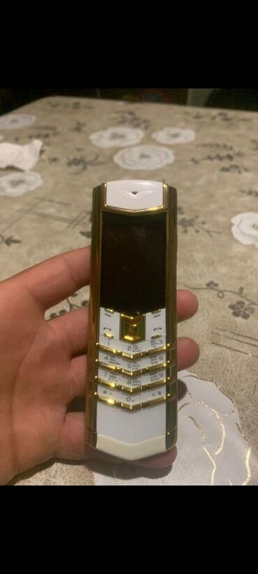 Vertu Signature Touch, 8 GB, rəng - Ağ, Düyməli lalafo.az -da Vertu Signature Touch, 8 GB, rəng - Ağ, Düyməli