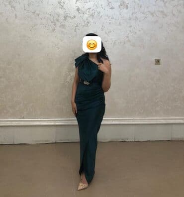 1 dəfə geyilib,təzədir. L ölçü ziyafət geyimi lalafo.az -da 1 dəfə geyilib,təzədir. L ölçü ziyafət geyimi