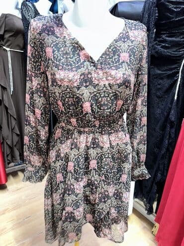 Qadın paltarı – çiçək naxışlı, şifon tipli incə parça - Rəng və lalafo.az -da Qadın paltarı – çiçək naxışlı, şifon tipli incə parça - Rəng və