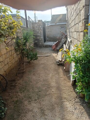 Ev təcili olaraq satılır ərazi sumuqayıt Corat qəsəbəsi məktəbin yanı lalafo.az -da Ev təcili olaraq satılır ərazi sumuqayıt Corat qəsəbəsi məktəbin yanı