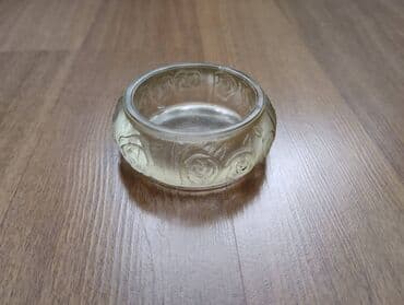 Qızılgüllərlə bəzədilmiş qədimi külqabı lalafo.az -da Qızılgüllərlə bəzədilmiş qədimi külqabı