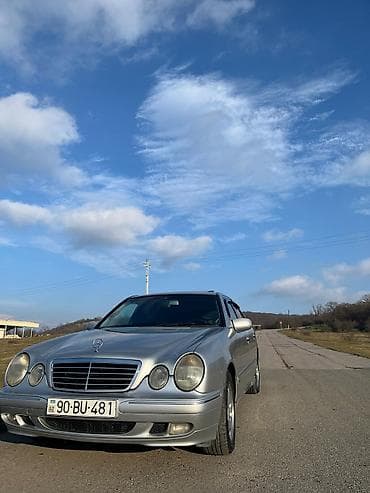 Mercedes-Benz E 240: 2.4 l | Sedan lalafo.az -da — 3 Mercedes-Benz E 240: 2.4 l | Sedan — 3