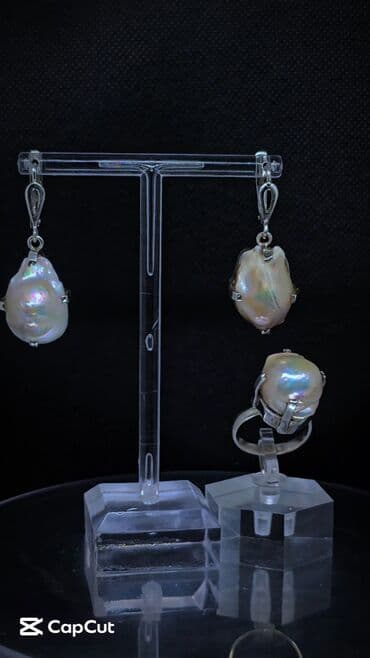 Dəstə daxildir: Sırğa lalafo.az -da Dəstə daxildir: Sırğa