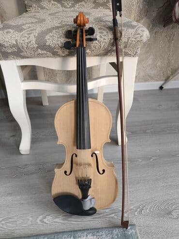 Məhsul: Skripka və qəmbər (yay) Təsvir: - Tam ölçülü klassik skripka lalafo.az -da Məhsul: Skripka və qəmbər (yay) Təsvir: - Tam ölçülü klassik skripka