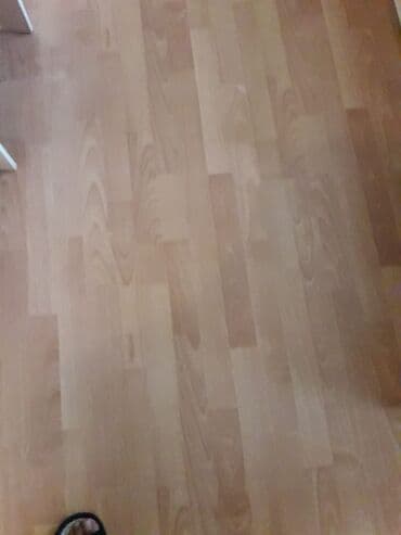 Laminat satılır işlənmiş ikinci əldir kv var 400 kv lalafo.az -da Laminat satılır işlənmiş ikinci əldir kv var 400 kv