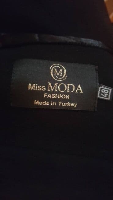 Yeni palto. 48 ölçü. Türkiyeden alınıb. Material ermes kumaşı lalafo.az -da Yeni palto. 48 ölçü. Türkiyeden alınıb. Material ermes kumaşı