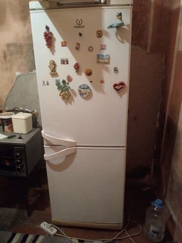 İşlənmiş 2 qapılı Indesit Soyuducu Satılır, rəng - Ağ lalafo.az -da İşlənmiş 2 qapılı Indesit Soyuducu Satılır, rəng - Ağ