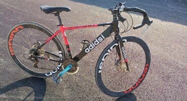 İdeal vezyetde yarış velosipeti yüngül lalafo.az -da İdeal vezyetde yarış velosipeti yüngül