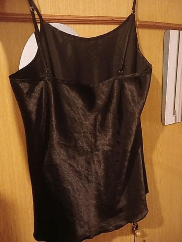 Qara atlas effektli camisole/bluz - Rəng: klassik qara, yüngül at lalafo.az Qara atlas effektli camisole/bluz - Rəng: klassik qara, yüngül